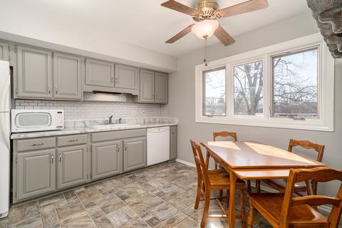 1405 Rosedale Ln, Hoffman Estates, IL 60169 photo 11