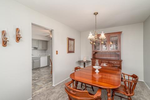 1405 Rosedale Ln, Hoffman Estates, IL 60169 photo 17