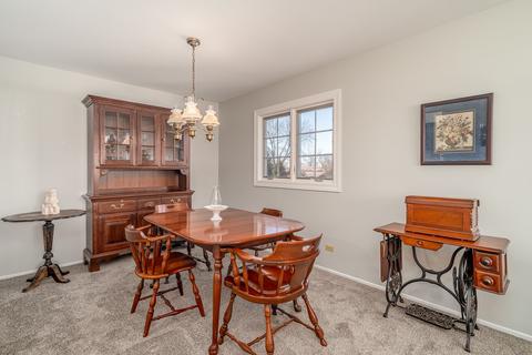 1405 Rosedale Ln, Hoffman Estates, IL 60169 photo 16
