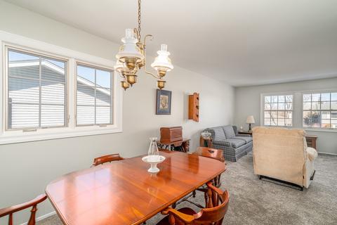 1405 Rosedale Ln, Hoffman Estates, IL 60169 photo 14