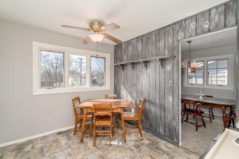 1405 Rosedale Ln, Hoffman Estates, IL 60169 photo 12