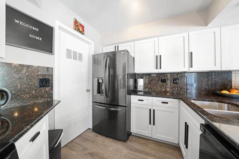 603 Sutton Ct, Wheeling, IL 60090 photo 4