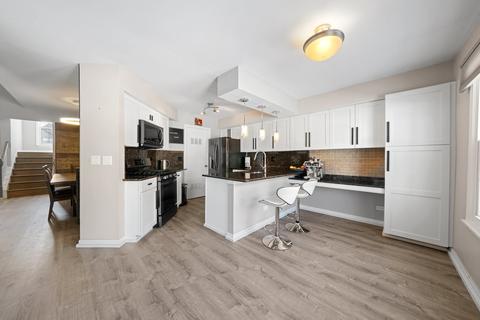 603 Sutton Ct, Wheeling, IL 60090 photo 2