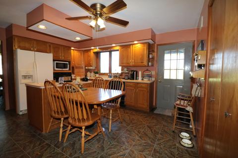 7784 Buttercup Rd, Weldon, IL 61882 photo 8