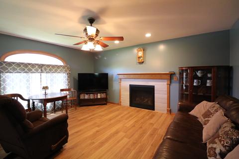 7784 Buttercup Rd, Weldon, IL 61882 photo 5