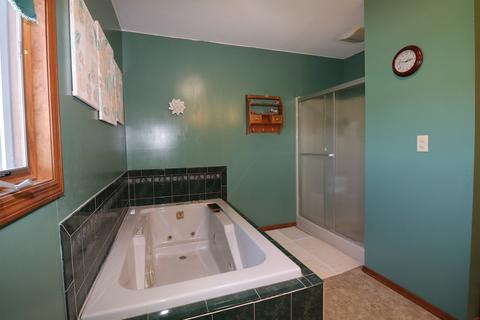 7784 Buttercup Rd, Weldon, IL 61882 photo 16
