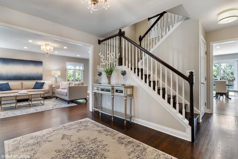 539 E Armitage Ave, Addison, IL 60101 photo 2