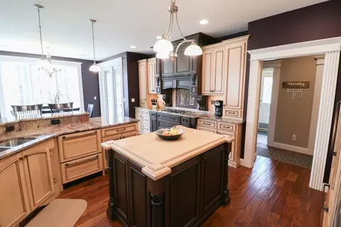 334 Wolf Crossing Dr, Morton, IL 61550 photo 11
