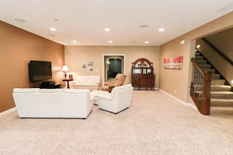 334 Wolf Crossing Dr, Morton, IL 61550 photo 34