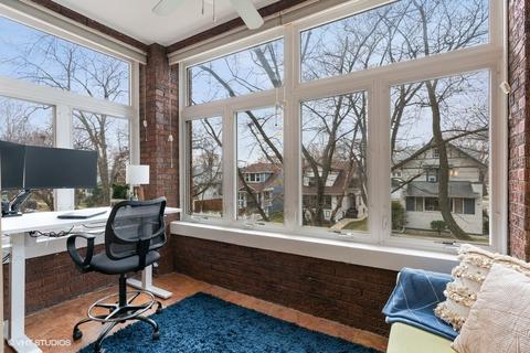 3753 W Byron St #2, Chicago, IL 60618 photo 9