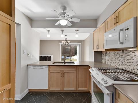 1230 Folkstone Ct, Wheaton, IL 60189 photo 6