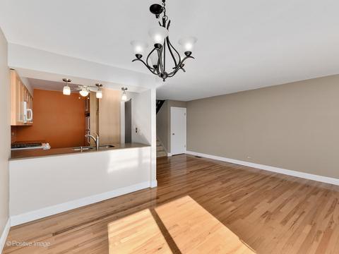 1230 Folkstone Ct, Wheaton, IL 60189 photo 4