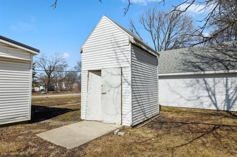 305 E Franklin St, Paxton, IL 60957 photo 23