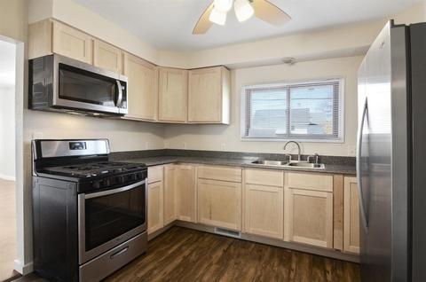 305 E Franklin St, Paxton, IL 60957 photo 6