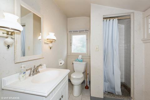 408 Raymond St, Elgin, IL 60120 photo 10