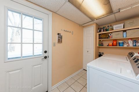 1310 Campbell Ln, Hoffman Estates, IL 60169 photo 17