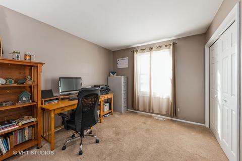 1310 Campbell Ln, Hoffman Estates, IL 60169 photo 11