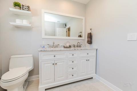1915 E Pawnee Ln, Mount Prospect, IL 60056 photo 22