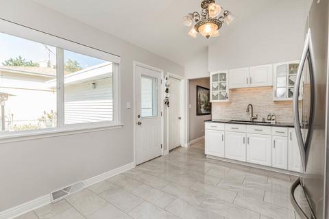 1915 E Pawnee Ln, Mount Prospect, IL 60056 photo 6