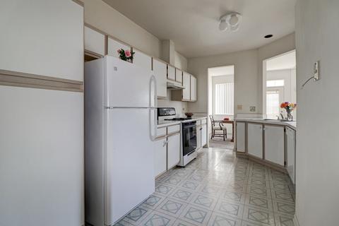5406 Bayberry Ct, Rolling Meadows, IL 60008 photo 2