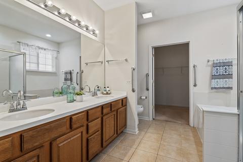 5840 Leeds Rd, Hoffman Estates, IL 60192 photo 18