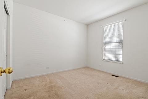 5840 Leeds Rd, Hoffman Estates, IL 60192 photo 5