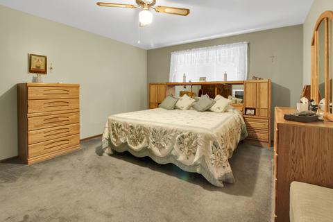 2830 142nd St, Burnham, IL 60633 photo 8