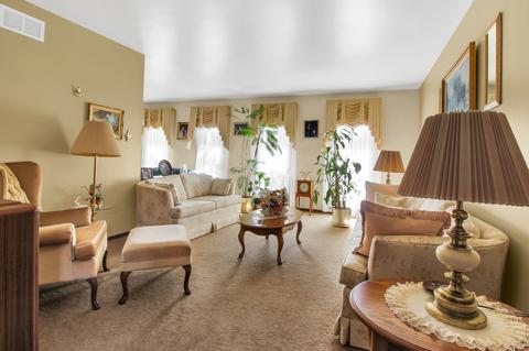 2830 142nd St, Burnham, IL 60633 photo 4