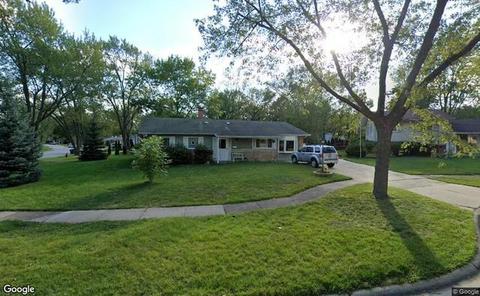 550 Arlington St, Hoffman Estates, IL 60169 photo 2