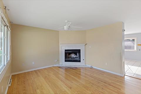 18232 Locust St, Lansing, IL 60438 photo 2