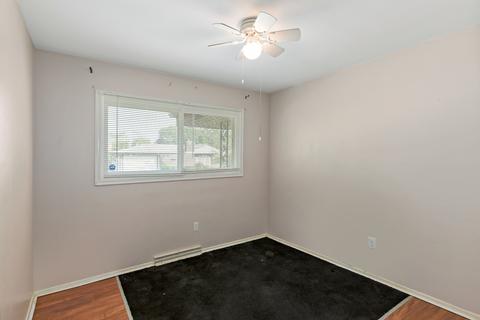 18232 Locust St, Lansing, IL 60438 photo 7