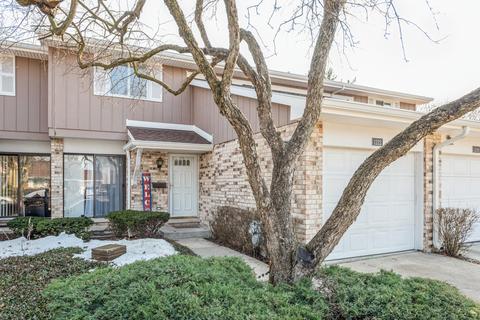 1222 Exeter Ct, Wheaton, IL 60189 photo 1