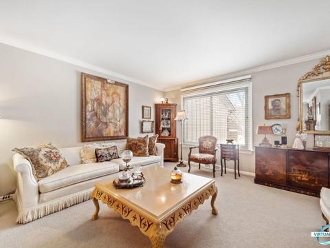 22 Windward Cir, Willowbrook, IL 60527 photo 4