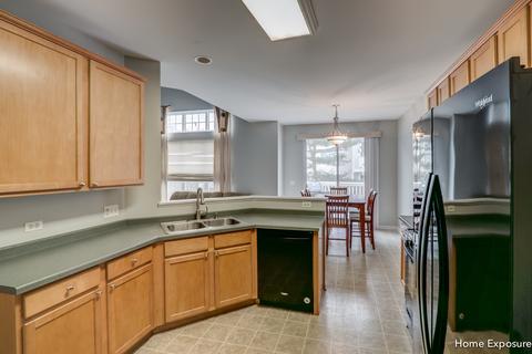 385 Vaughn Cir, Aurora, IL 60502 photo 6