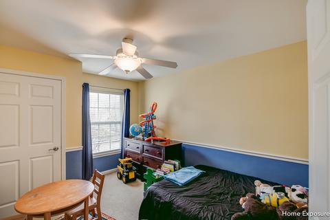 385 Vaughn Cir, Aurora, IL 60502 photo 13
