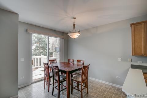 385 Vaughn Cir, Aurora, IL 60502 photo 7
