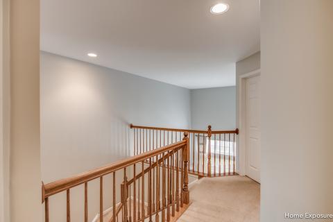 385 Vaughn Cir, Aurora, IL 60502 photo 12