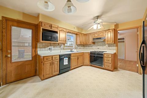 7737 W 80th Pl, Bridgeview, IL 60455 photo 14