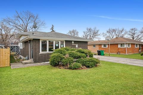7737 W 80th Pl, Bridgeview, IL 60455 photo 3