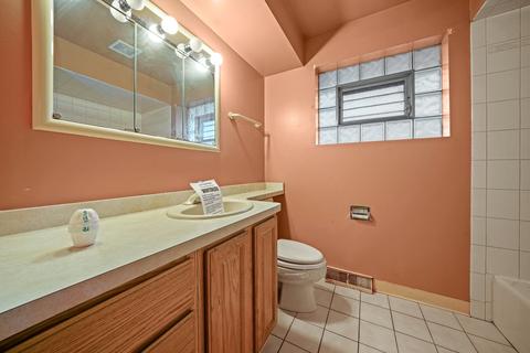 7737 W 80th Pl, Bridgeview, IL 60455 photo 11