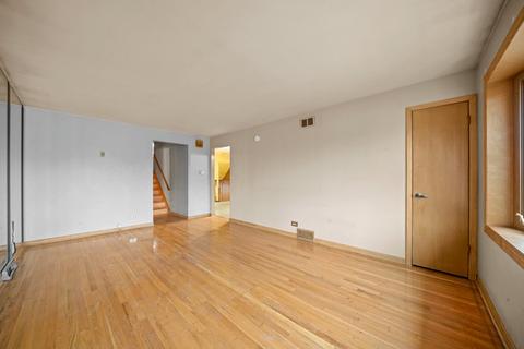 7737 W 80th Pl, Bridgeview, IL 60455 photo 6