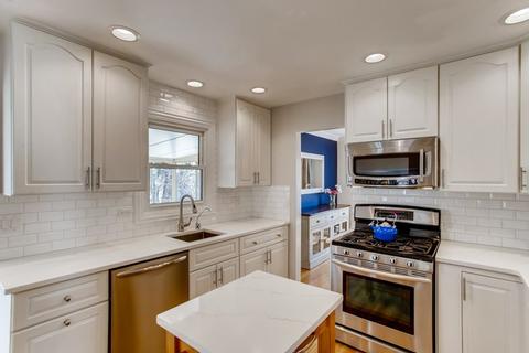 2360 Richmond Dr, Wheaton, IL 60187 photo 10