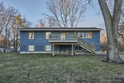 1745 Wabican Trl, Algonquin, IL 60102 photo 1