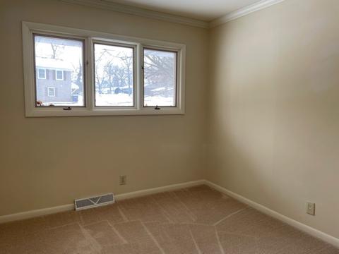 411 E Royal Dr, Dekalb, IL 60115 photo 7