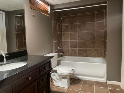 411 E Royal Dr, Dekalb, IL 60115 photo 10