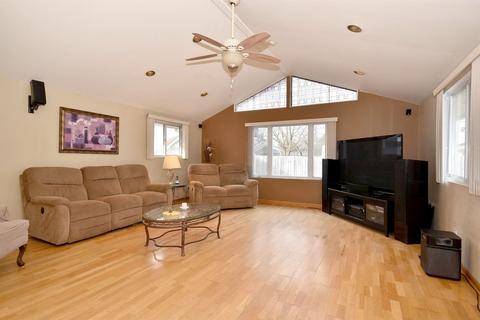 464 E Park Ave, Elmhurst, IL 60126 photo 11