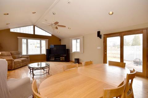 464 E Park Ave, Elmhurst, IL 60126 photo 10