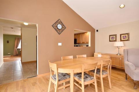 464 E Park Ave, Elmhurst, IL 60126 photo 8