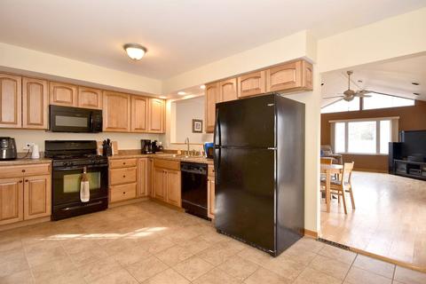 464 E Park Ave, Elmhurst, IL 60126 photo 5