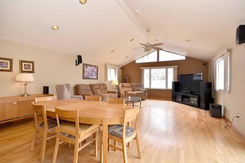 464 E Park Ave, Elmhurst, IL 60126 photo 9